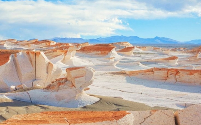 CATAMARCA INEDITA - CON EXPEDICIÓN AL CAMPO DE PIEDRA PÓMEZ 